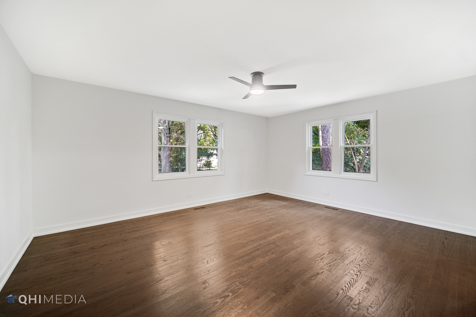 1801 Orchard Road Wheaton, IL 60189 - Photo 21 of 41 a view of an empty room with windows