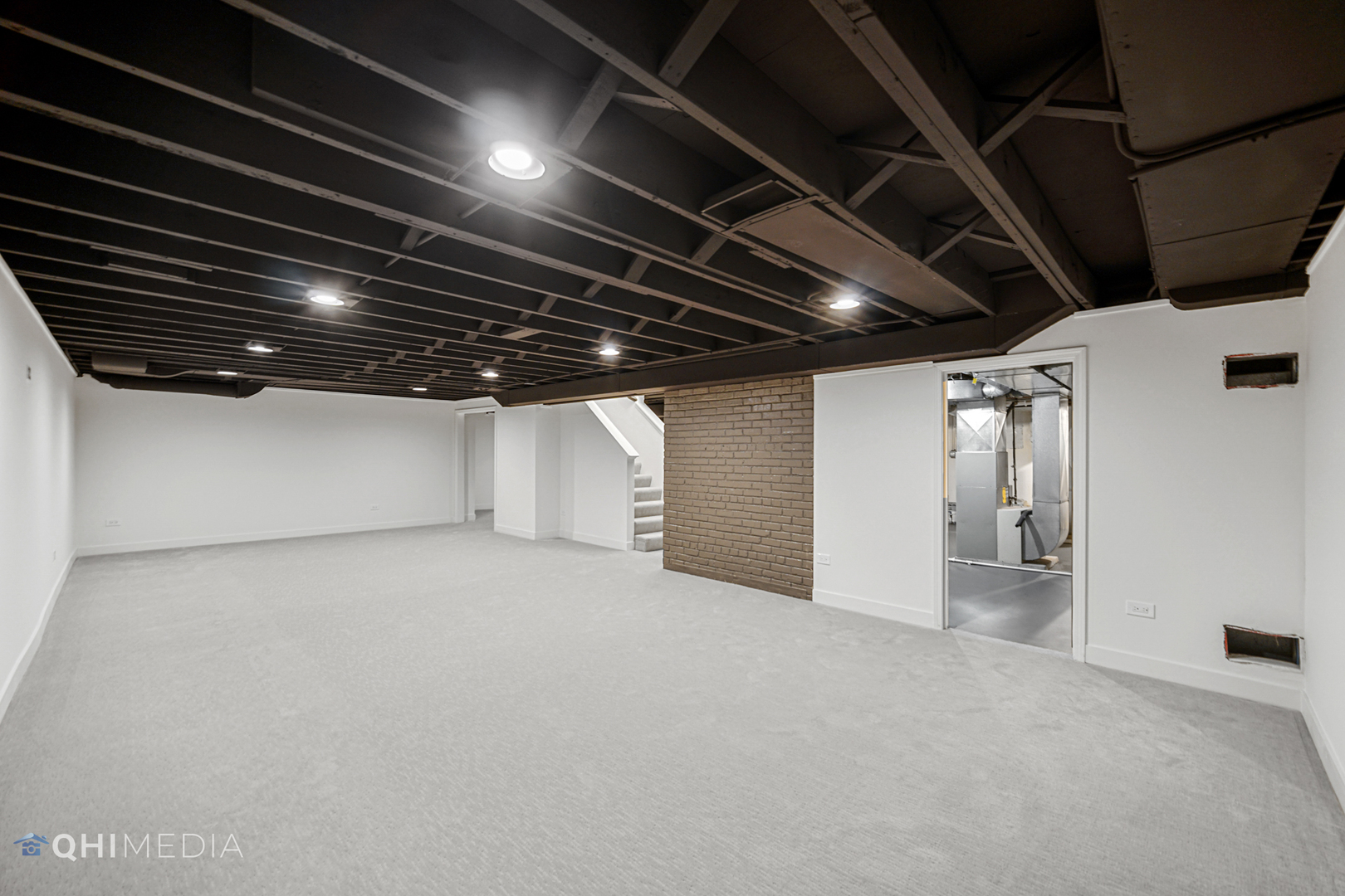 1801 Orchard Road Wheaton, IL 60189 - Photo 34 of 41 a view of an empty room