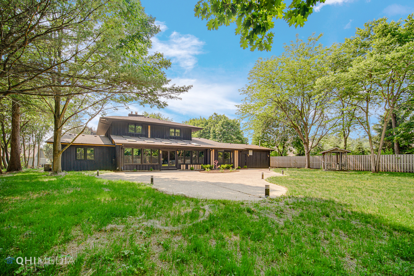 1801 Orchard Road Wheaton, IL 60189 - Photo 36 of 41 front view of a house with a yard