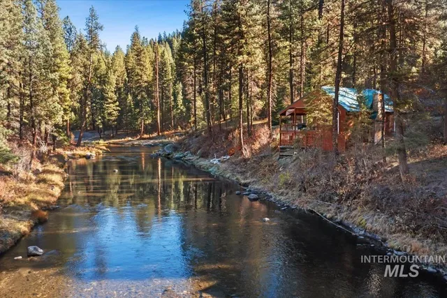 $599,000 | 72 Thunder Road, Garden Valley, ID 83622