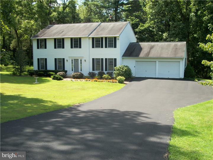 2087 Hendricks Road Pennsburg, PA 18073 - Photo 1 of 11