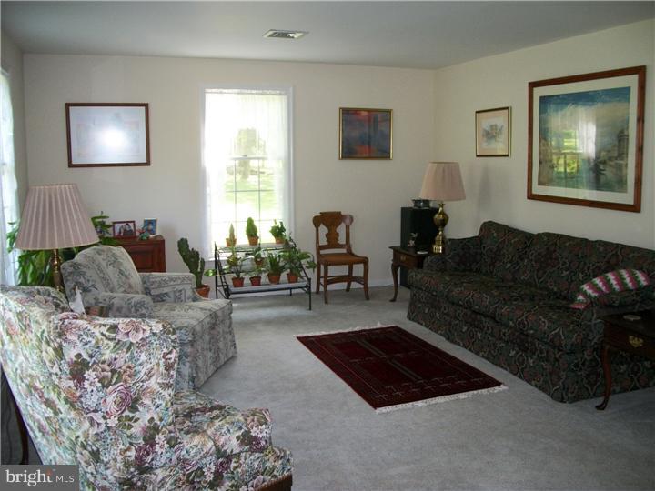 2087 Hendricks Road Pennsburg, PA 18073 - Photo 7 of 11