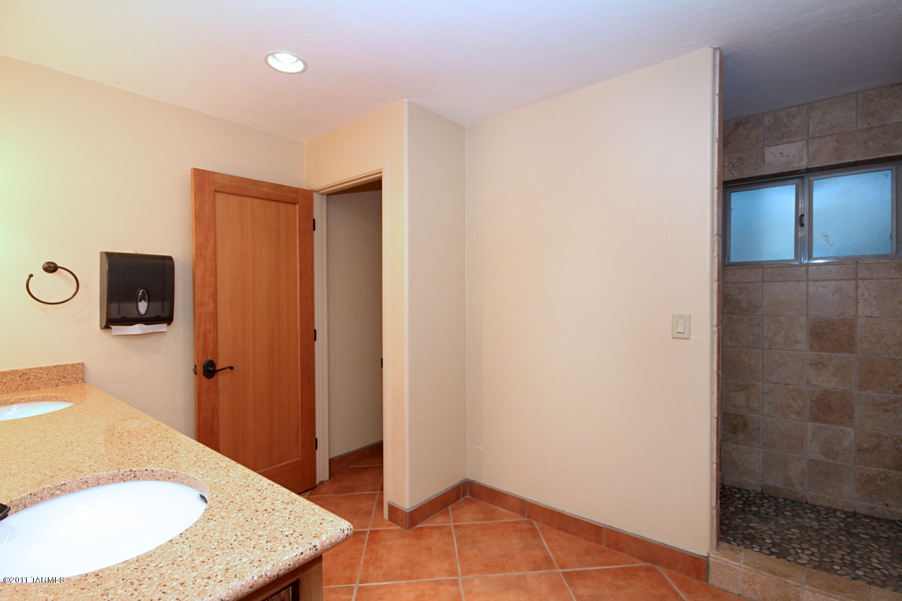 800 West Panorama Road Tucson, AZ 85704 - Photo 17 of 38 Gallery Image 17