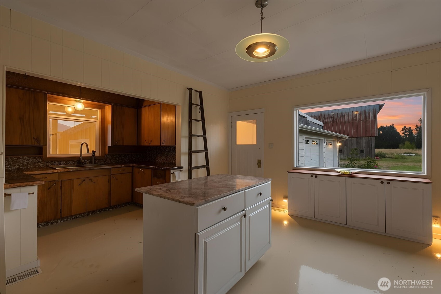 30731 Walberg Road Sedro-Woolley, WA 98284 - Photo 16 of 40 Gallery Image 16