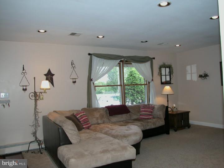 1770 Freier Road Quakertown, PA 18951 - Photo 3 of 17 Living Room
