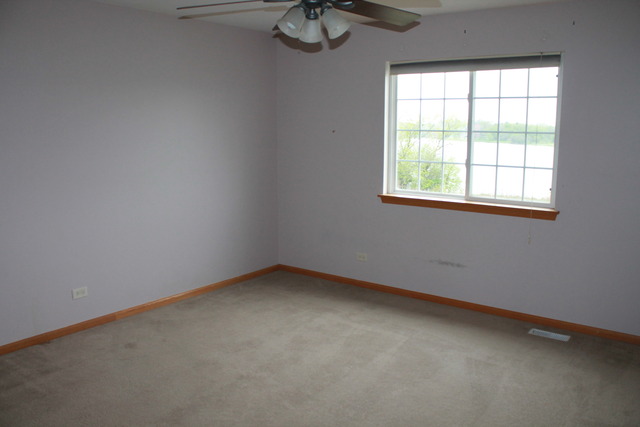 2284 Prairie Trail Round Lake Heights, IL 60073 - Photo 10 of 23