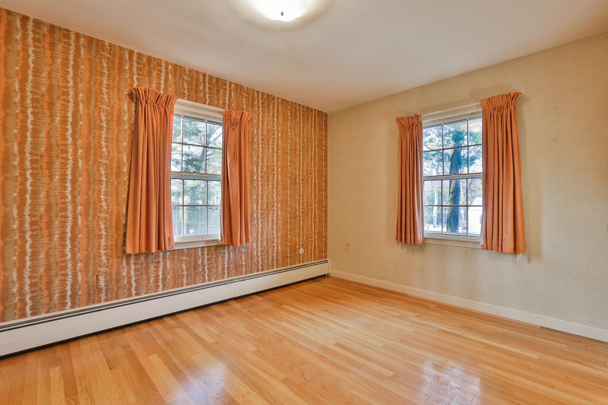 61 Farmington Road Nashua, NH 03060 - Photo 18 of 35