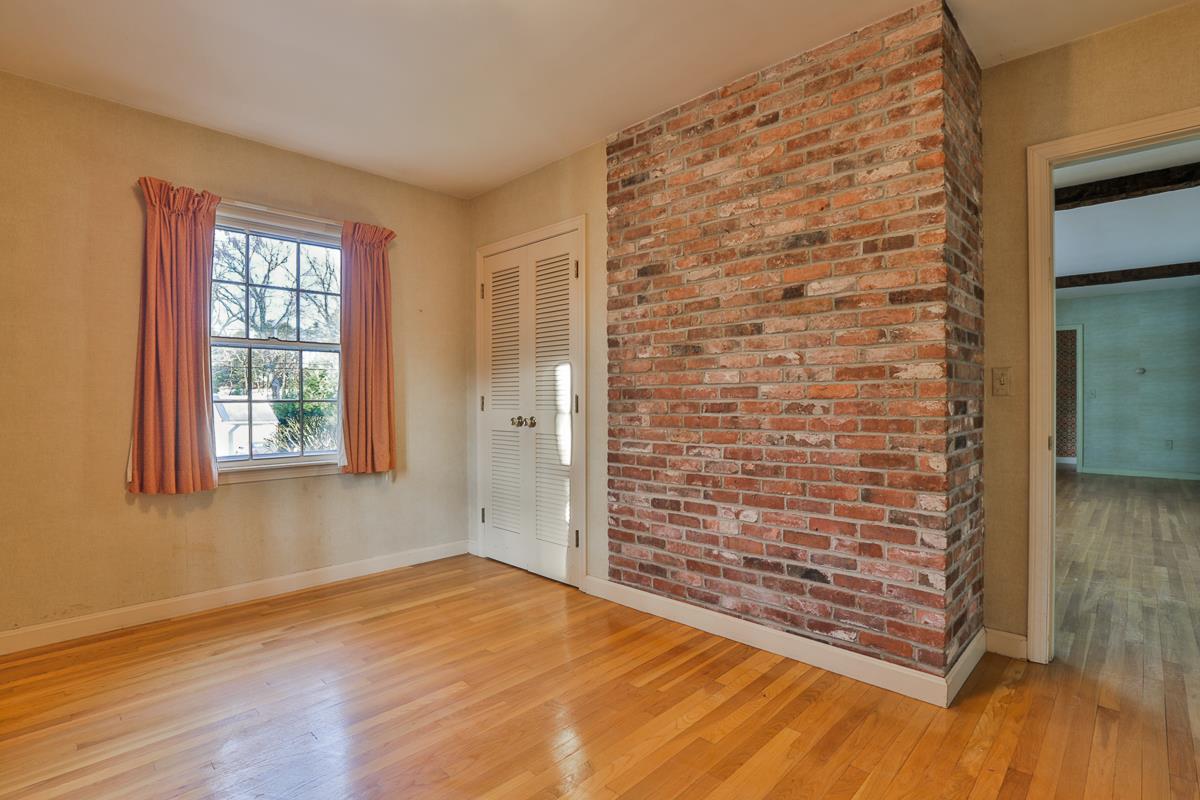 61 Farmington Road Nashua, NH 03060 - Photo 19 of 35