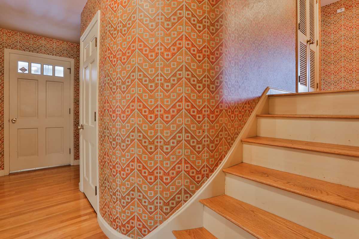 61 Farmington Road Nashua, NH 03060 - Photo 8 of 35