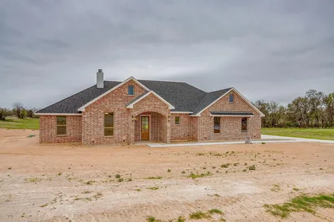 $525,000 | 117 Clare Road, Poolville, TX 76487