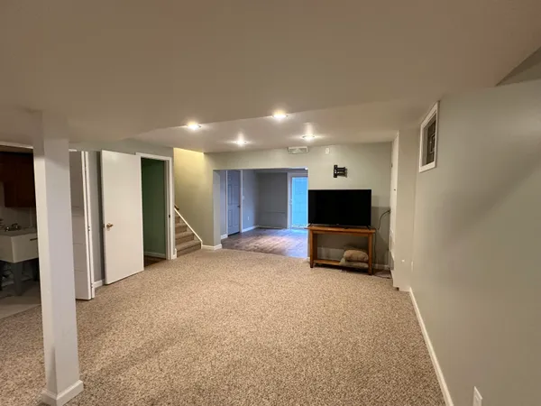 $2,400 | 8120 Gregory Road, Dexter, MI 48130