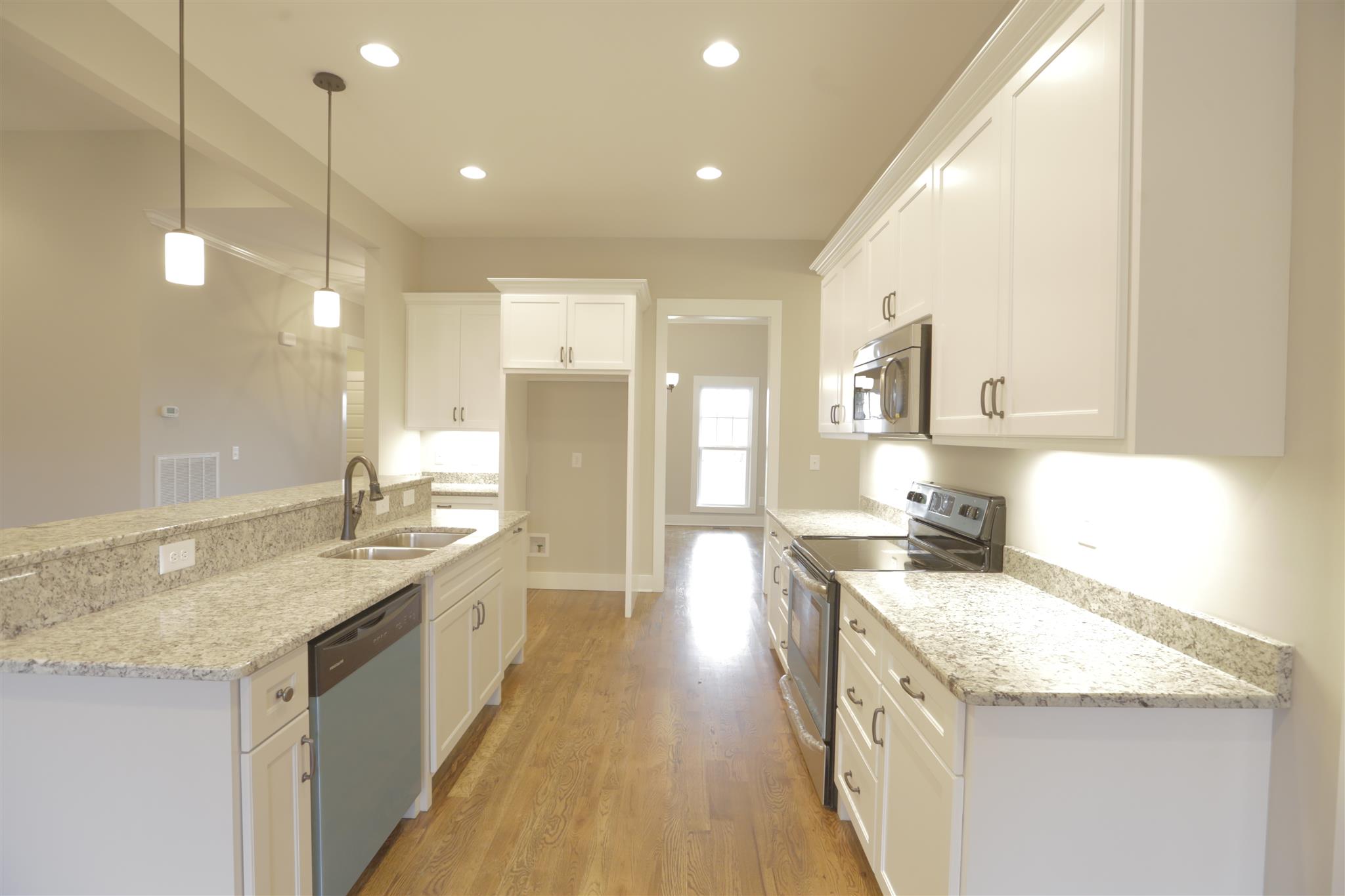 2429 New Cut Road Greenbrier, TN 37073 - Photo 8 of 19 Gallery Image 8