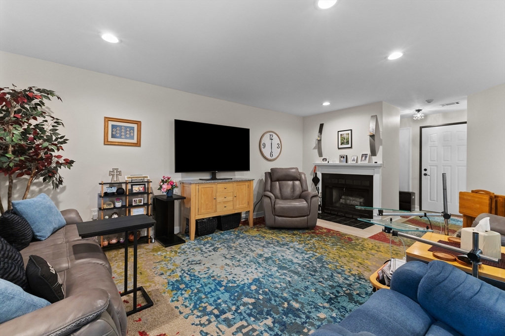 770 Salisbury Street, Unit 346 Worcester, MA 01609 - Photo 8 of 26
