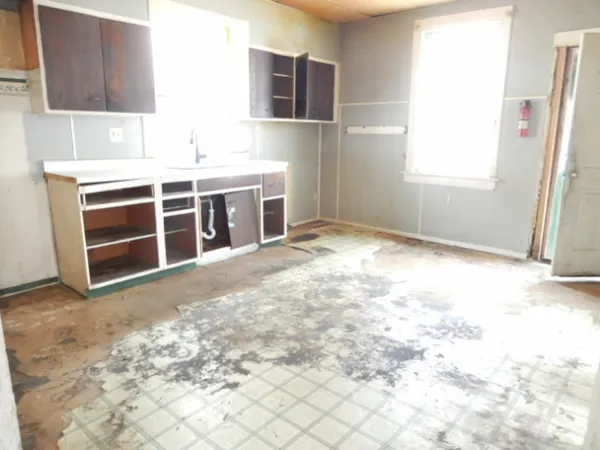 $100,000 | 195 West 15th Street, Chicago Heights, IL 60411