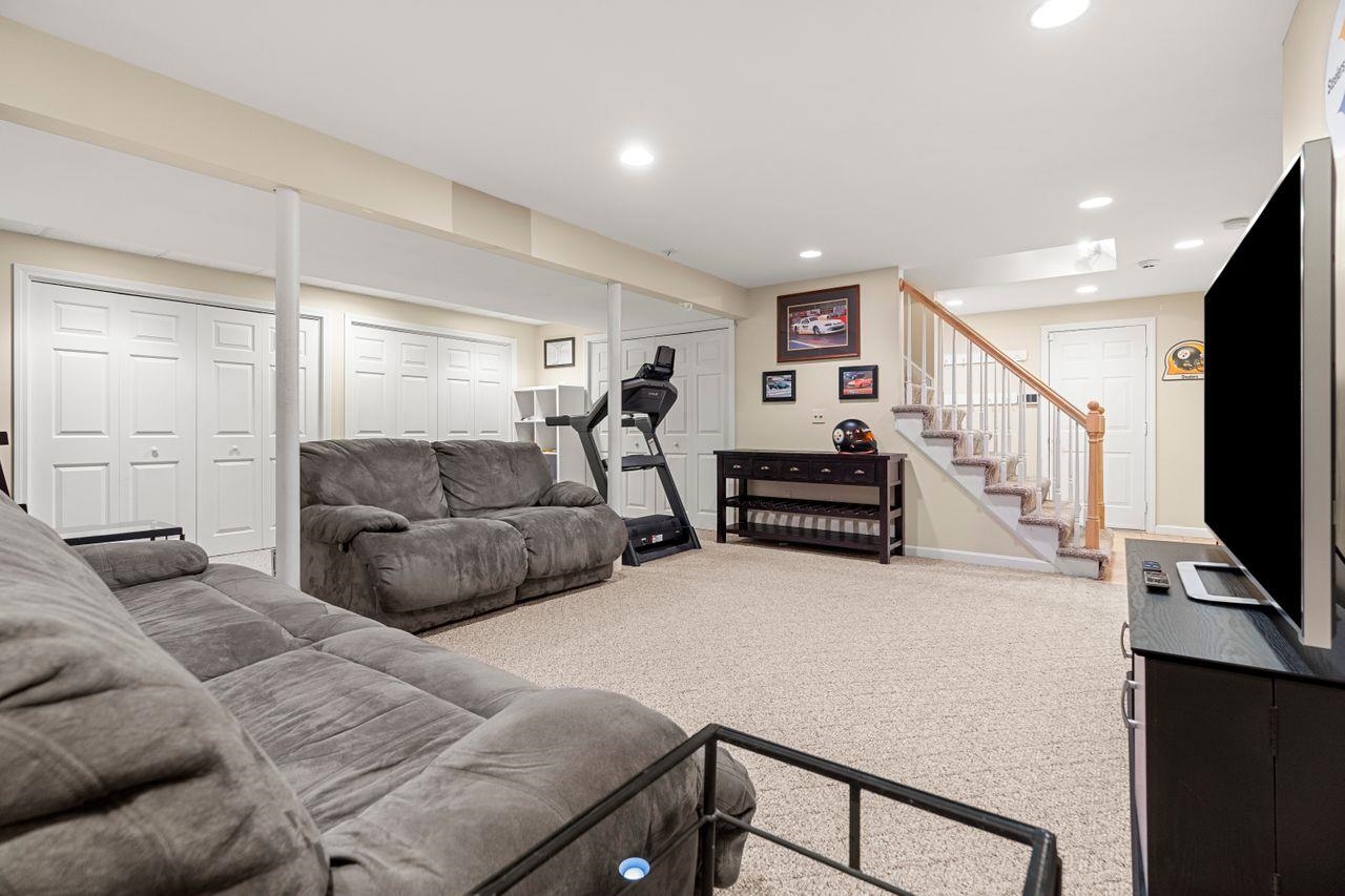 2 Leonards Way Hollis, NH 03049 - Photo 40 of 45