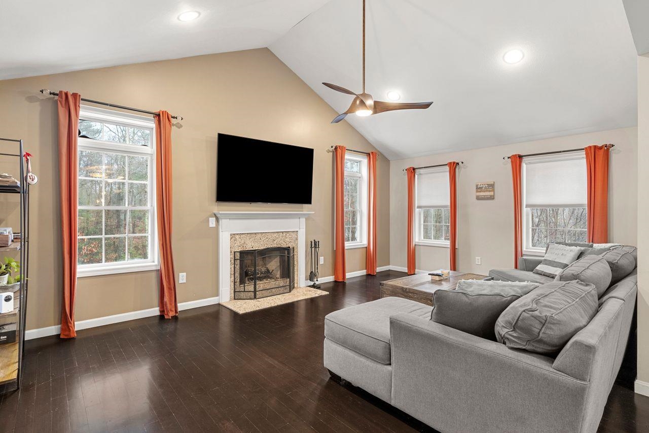 2 Leonards Way Hollis, NH 03049 - Photo 6 of 45
