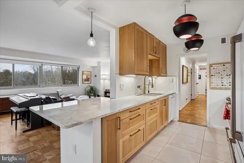 $674,900 | 5100 Dorset Avenue, Unit 505, Chevy Chase, MD 20815