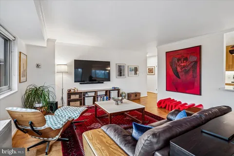 $674,900 | 5100 Dorset Avenue, Unit 505, Chevy Chase, MD 20815