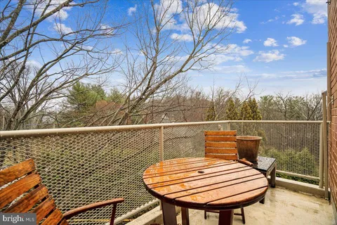 $674,900 | 5100 Dorset Avenue, Unit 505, Chevy Chase, MD 20815