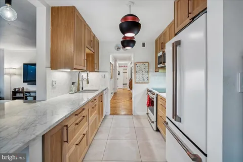 $674,900 | 5100 Dorset Avenue, Unit 505, Chevy Chase, MD 20815