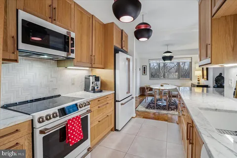 $674,900 | 5100 Dorset Avenue, Unit 505, Chevy Chase, MD 20815