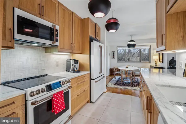 $674,900 | 5100 Dorset Avenue, Unit 505, Chevy Chase, MD 20815