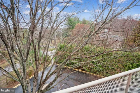 $674,900 | 5100 Dorset Avenue, Unit 505, Chevy Chase, MD 20815