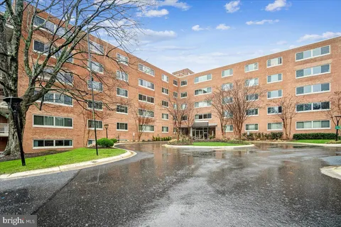 $674,900 | 5100 Dorset Avenue, Unit 505, Chevy Chase, MD 20815
