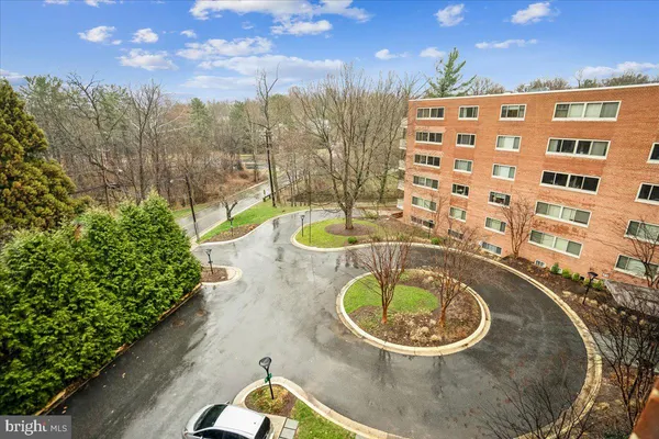 $674,900 | 5100 Dorset Avenue, Unit 505, Chevy Chase, MD 20815