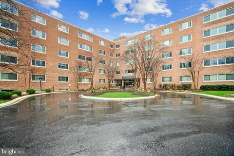 $674,900 | 5100 Dorset Avenue, Unit 505, Chevy Chase, MD 20815