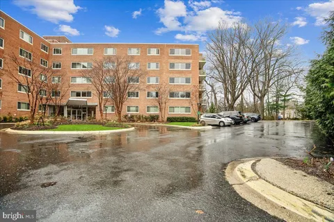 $674,900 | 5100 Dorset Avenue, Unit 505, Chevy Chase, MD 20815