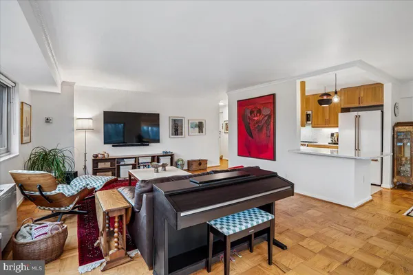 $674,900 | 5100 Dorset Avenue, Unit 505, Chevy Chase, MD 20815