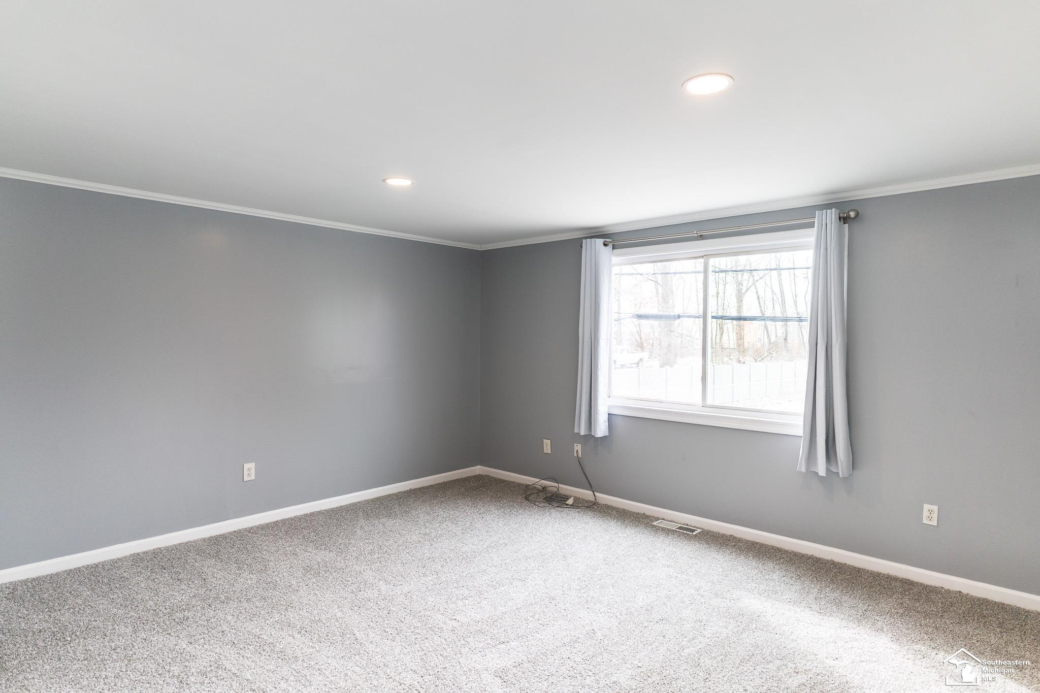 18338 Emit Road Riverview, MI 48193 - Photo 14 of 44 50101813-13.JPG