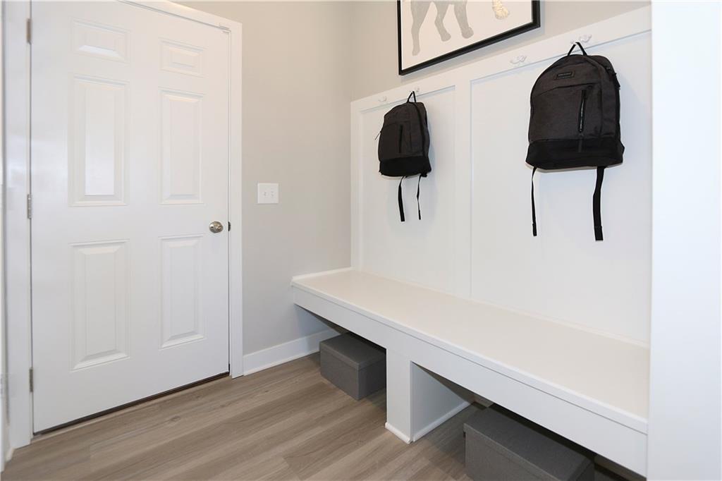 9457 Crossfield Road Avon, IN 46123 - Photo 3 of 24
