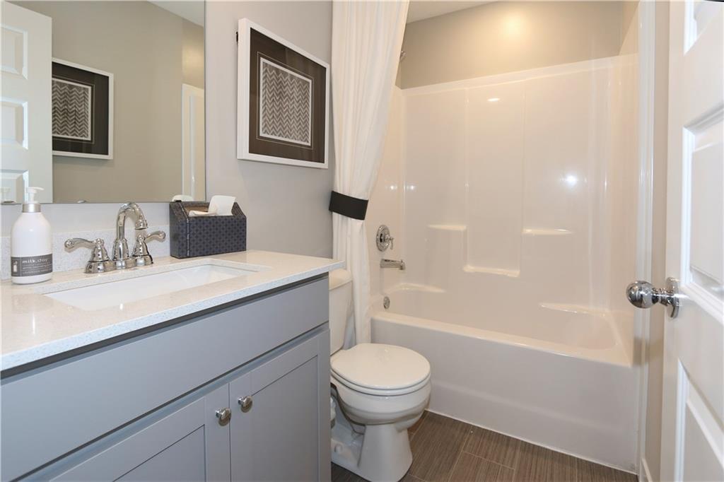 9457 Crossfield Road Avon, IN 46123 - Photo 6 of 24
