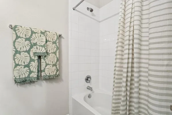 $2,200 | 2072 Port Ellen Drive, Round Rock, TX 78664