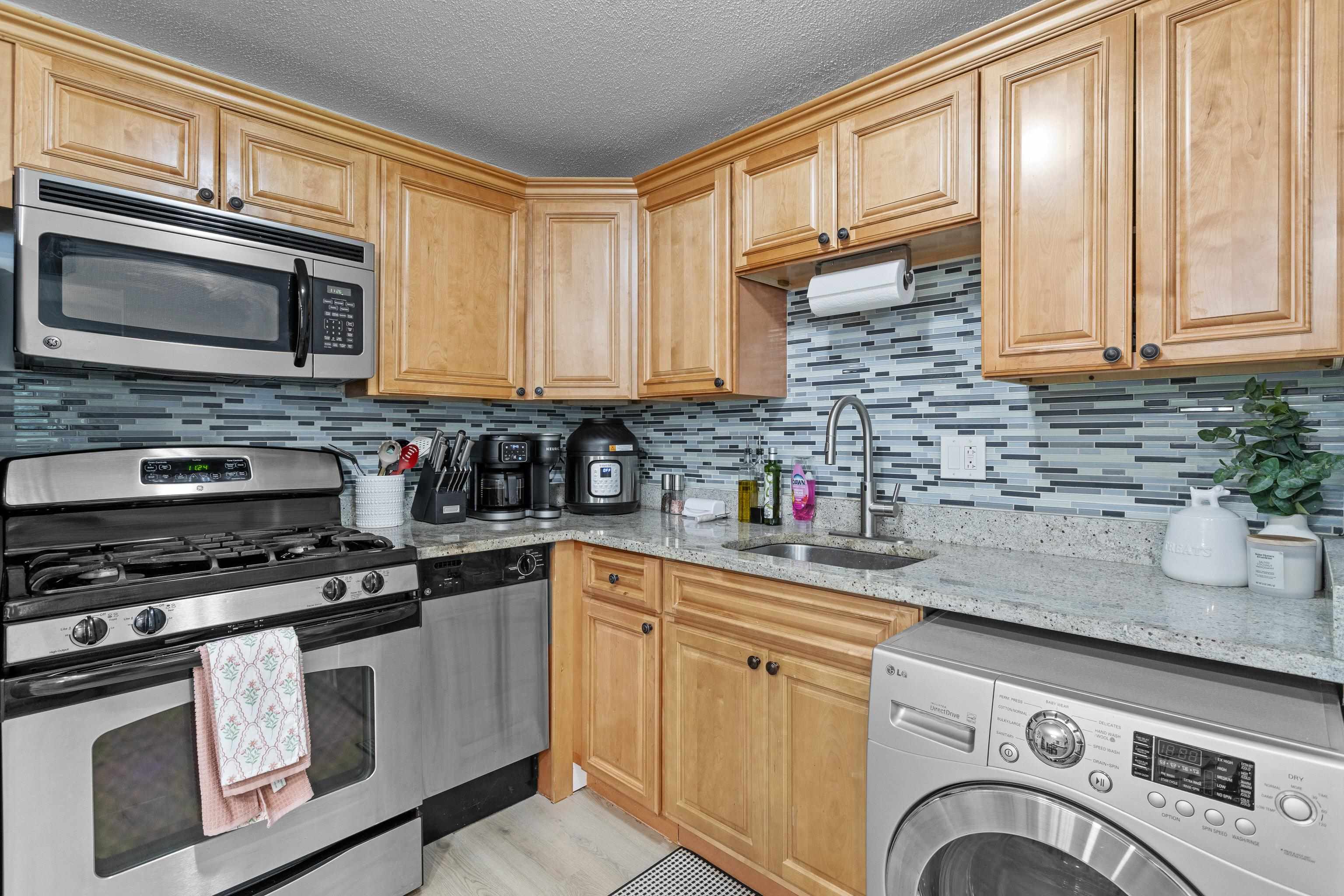 3 Brookside Drive, Unit 10 Exeter, NH 03833 - Photo 14 of 26