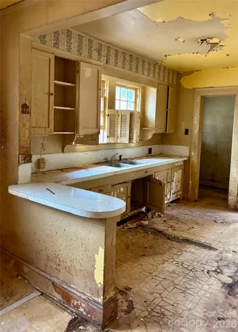 $450,000 | 5724 Mooresville Road, Kannapolis, NC 28081