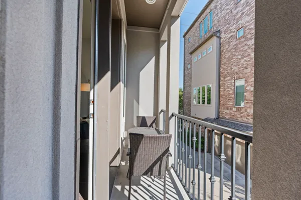 $3,295 | 1925 Shearn Street, Houston, TX 77007