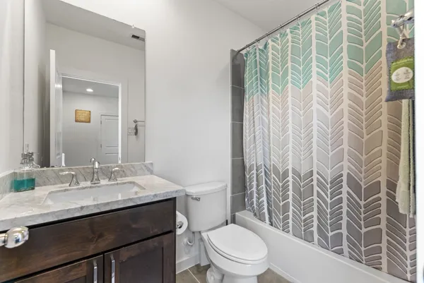 $3,295 | 1925 Shearn Street, Houston, TX 77007