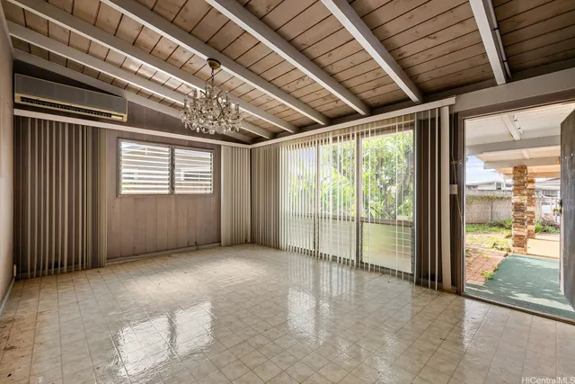 $925,000 | 1892 Hookupa Street, Pearl City, HI 96782