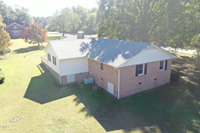 $299,000 | 2248 West 3rd Street, Siler City, NC 27344