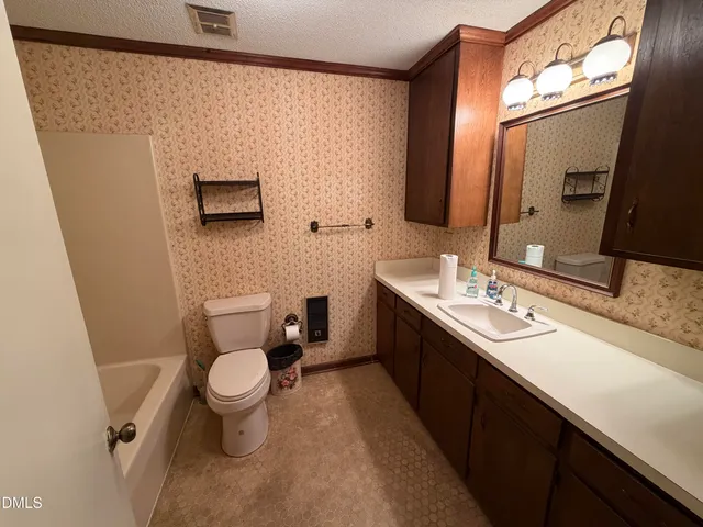 $299,000 | 2248 West 3rd Street, Siler City, NC 27344