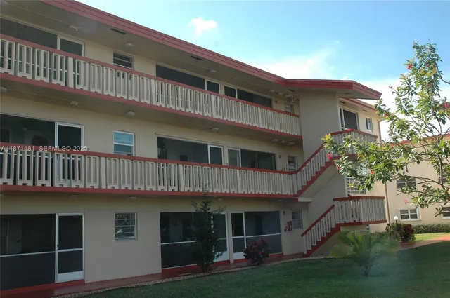 $124,000 | 5300 Washington Street, Unit Q307, Hollywood, FL 33021