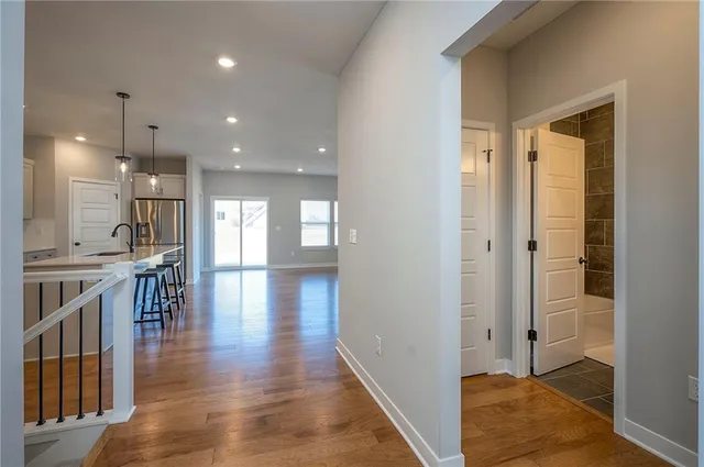 $425,000 | 3212 Southwest Arboridge Drive, Lee's Summit, MO 64082