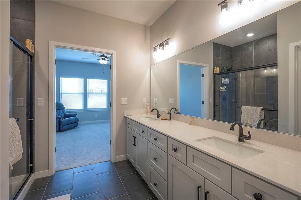 3212 Southwest Arboridge Drive Lee's Summit, MO 64082 - Photo 25 of 39