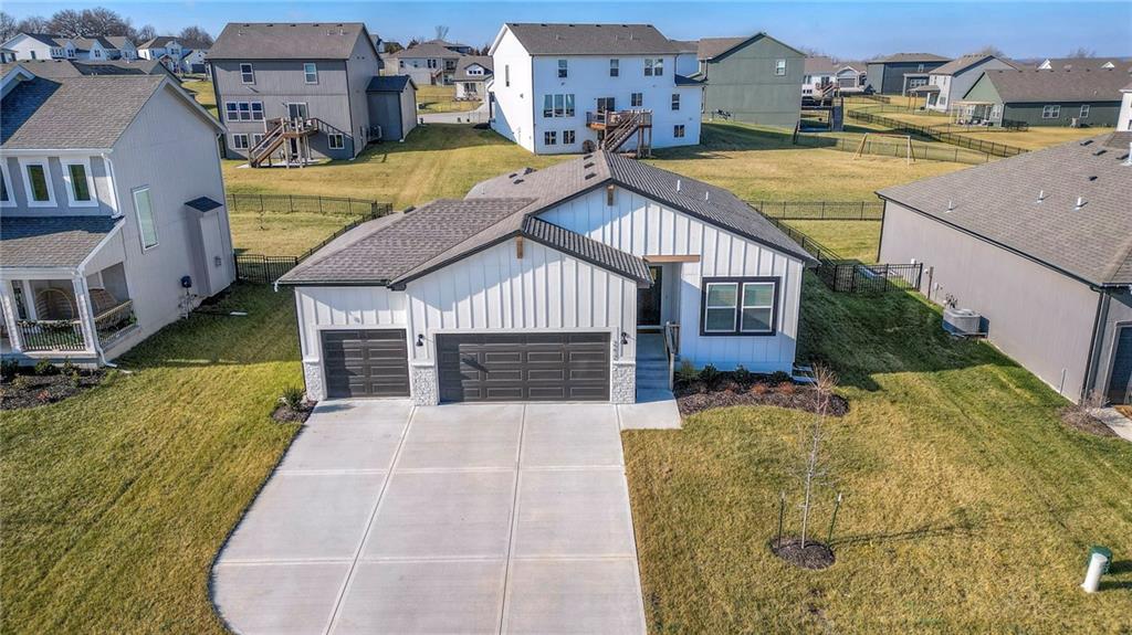 3212 Southwest Arboridge Drive Lee's Summit, MO 64082 - Photo 34 of 39