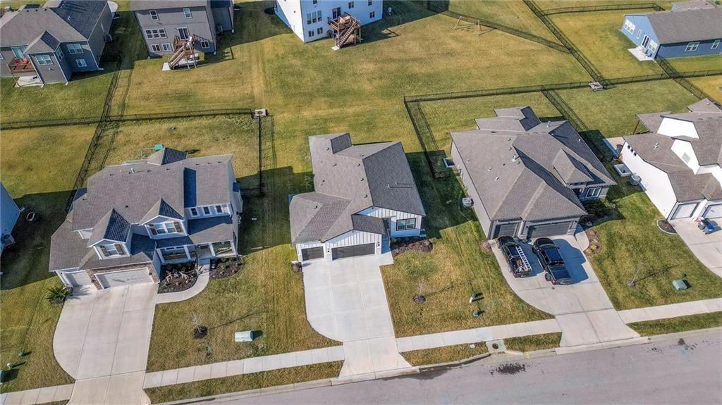 3212 Southwest Arboridge Drive Lee's Summit, MO 64082 - Photo 38 of 39