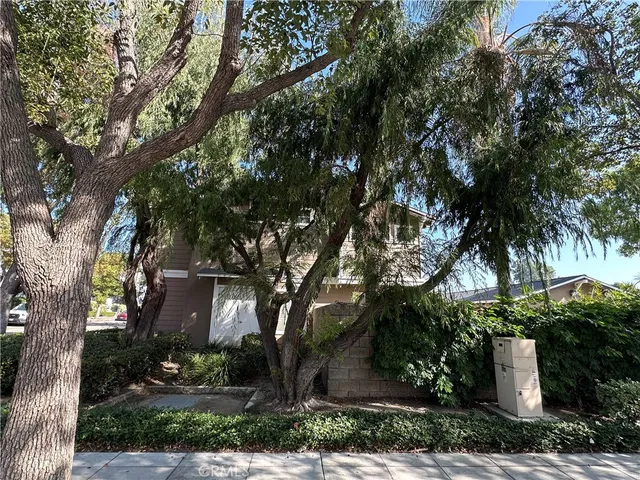 $859,000 | 406 East Center Street, Anaheim, CA 92805
