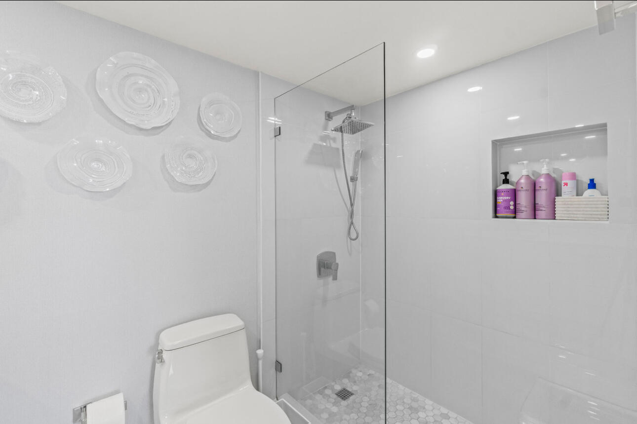 5500 Northwest 2nd Avenue, Unit 414 Boca Raton, FL 33487 - Photo 21 of 38 IMG_8462